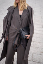 Įkelti vaizdą į peržiūros programą, Midi dydžio,odinė rankinė, su užrašu viduje Tu esi ir to pakanka