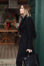 Įkelti vaizdą į peržiūros programą, Juodos spalvos odinė rankinė Happy