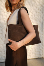 Įkelti vaizdą į peržiūros programą, City life rankinė moterims verstos odos, spalva šokolado