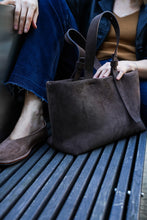 Įkelti vaizdą į peržiūros programą, City life rankinė moterims verstos odos, spalva šokolado