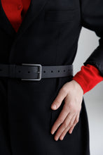 Įkelti vaizdą į peržiūros programą, Juodas, platus unisex tipo diržas su matine tamsia sagtimi