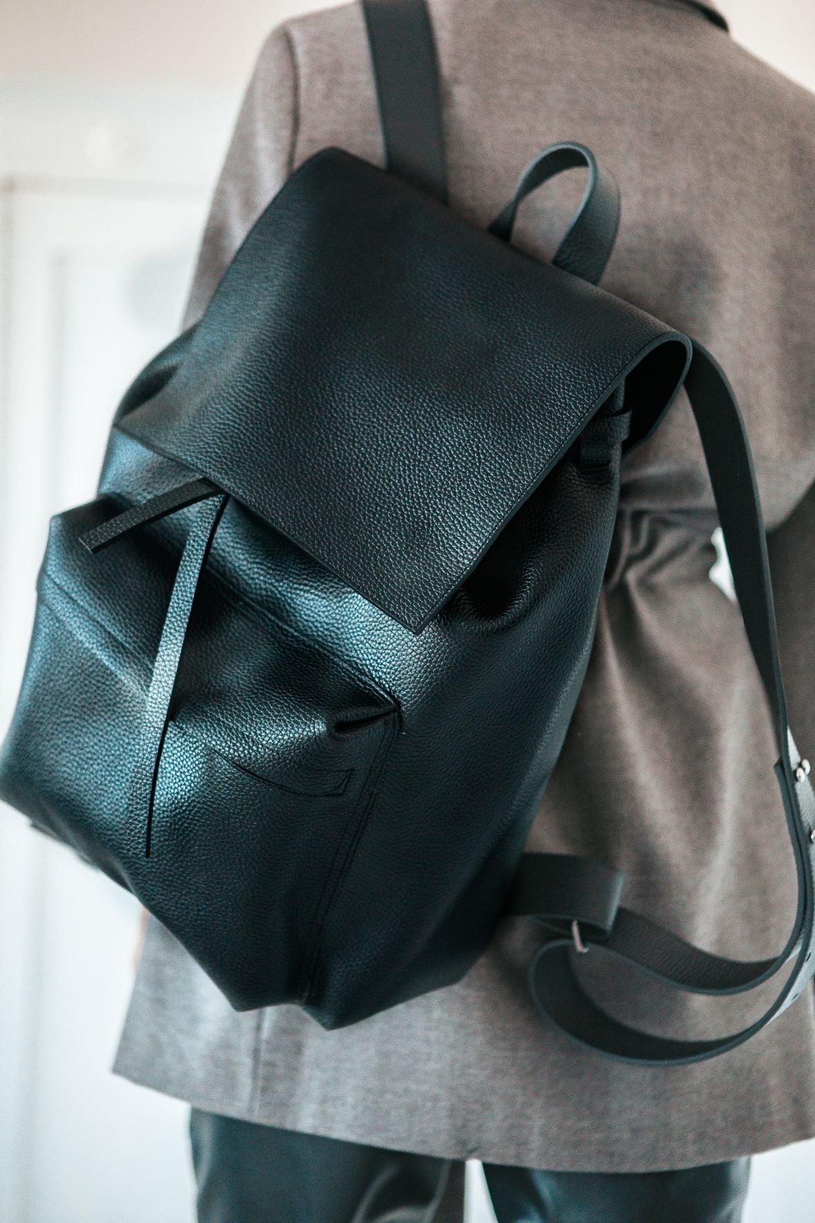Kuprine Explorer, unisex modelis, juoda spalva